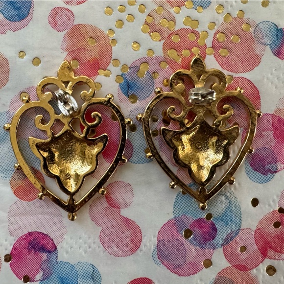 Anthropologie Royal Heart Gold Tone Post Earrings - Picture 4 of 7